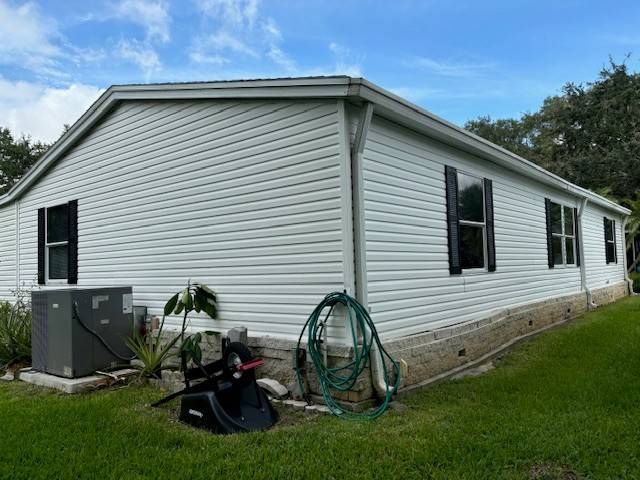 305 Winter Garden Court a Lake Alfred, FL Mobile or Manufactured Home for Sale